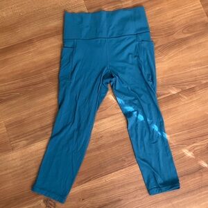 Athleta salutation stash pocket